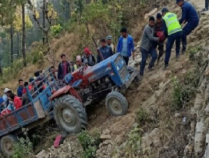डोटीको जोरायलमा ट्याक्टर दुर्घटना :९ जना घाइते